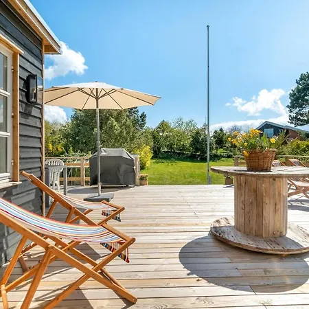 3 Bedroom Awesome In Szálloda