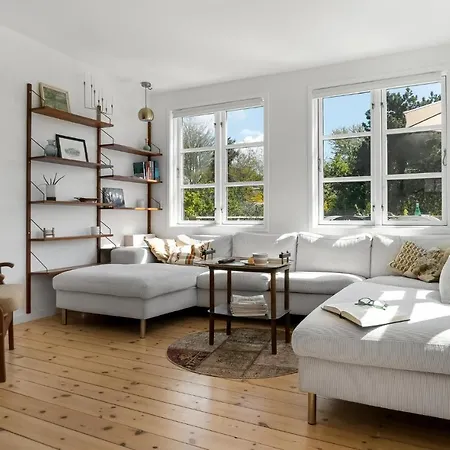 3 Bedroom Awesome In Szálloda