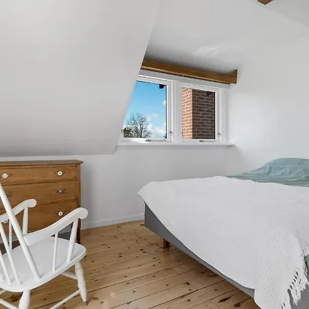 3 Bedroom Awesome In Szálloda