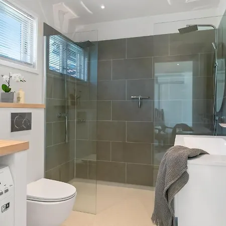 3 Bedroom Awesome In 4*